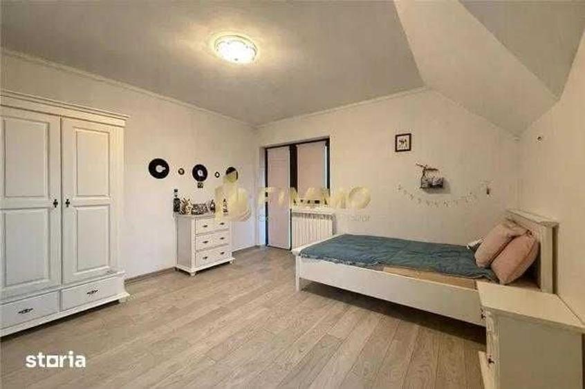Casă cu 4 camere în Central