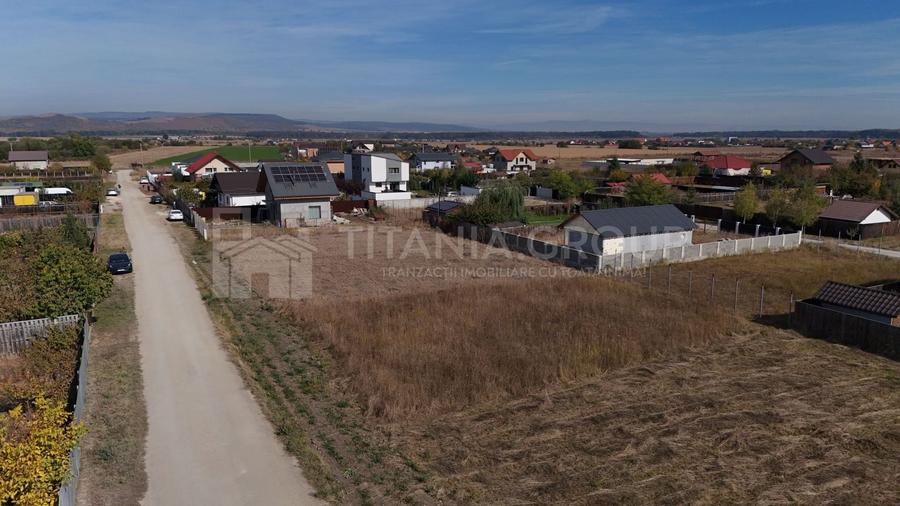 Teren Construcții intravilan de 500 mp, în Hărman