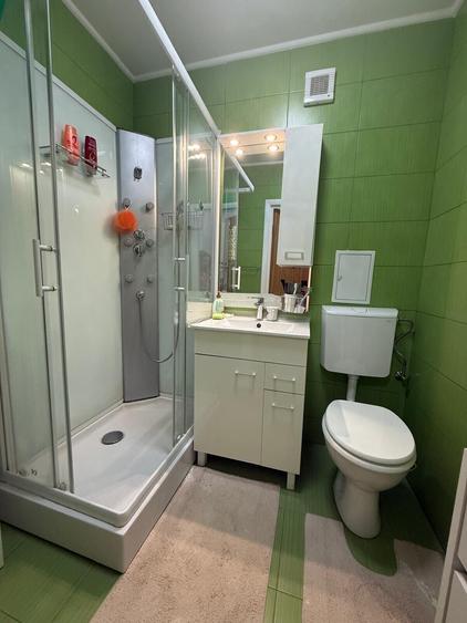 Apartament cu 3 camere decomandat, mobilat în Brâncoveanu