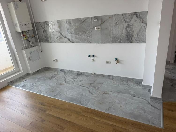 Apartament cu 2 camere decomandat în Roșu