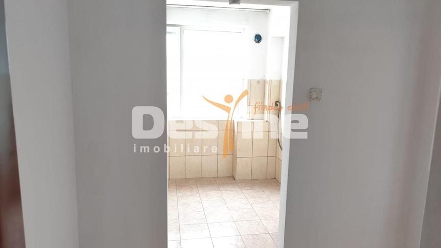 Apartament cu 2 camere semidecomandat în Cina