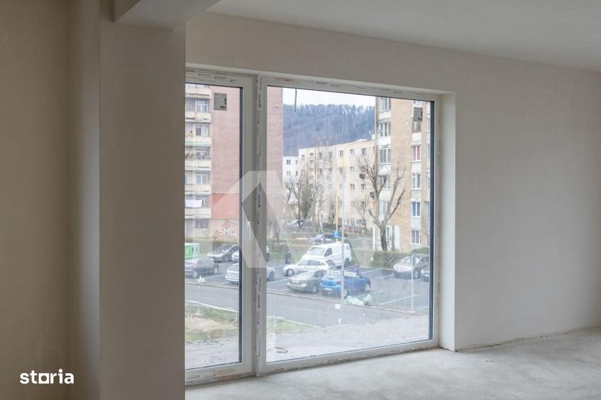 Apartament cu 2 camere decomandat în Noua