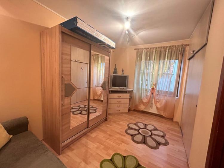Apartament cu 4 camere decomandat, mobilat în Central — fotografia 1
