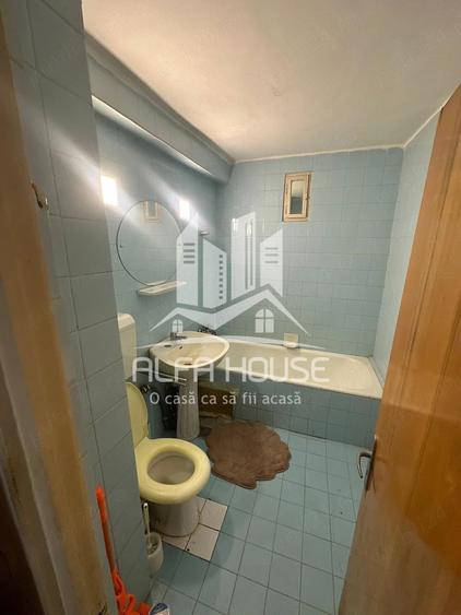 Apartament cu 4 camere decomandat în Govândari