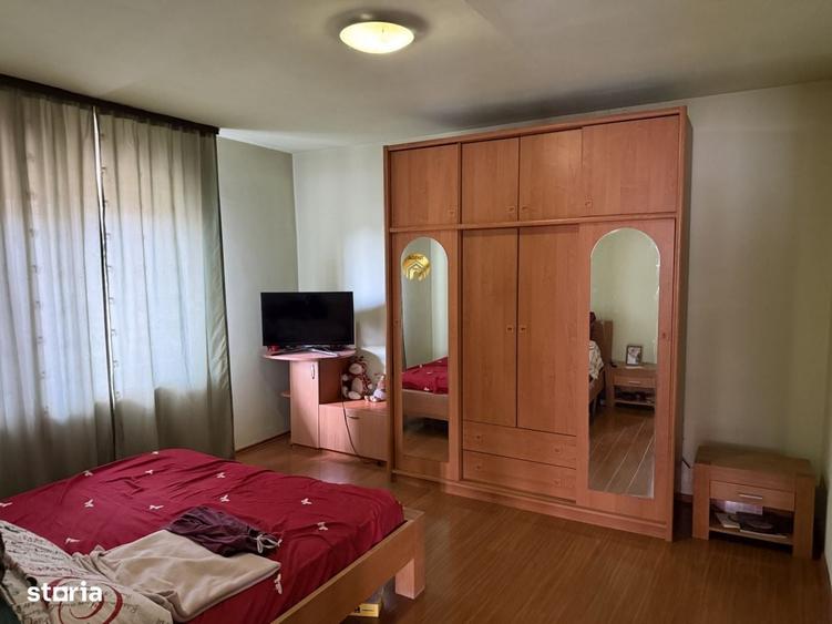 Casă cu 3 camere în Central