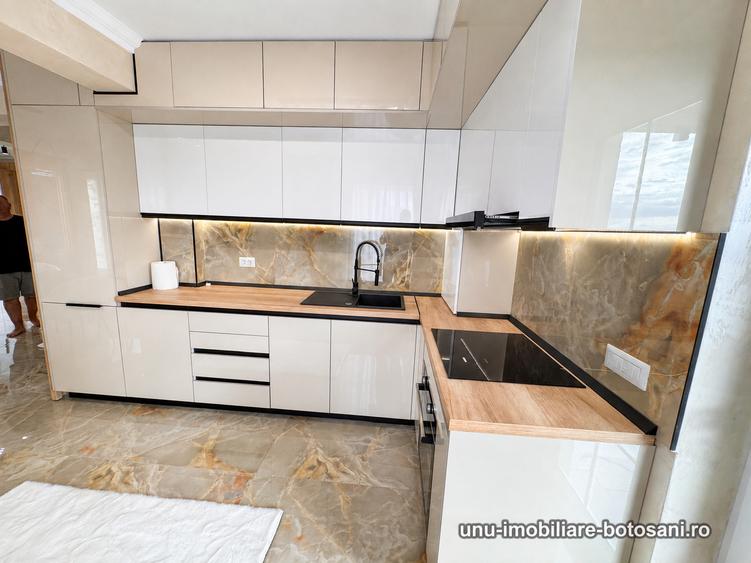 Casă cu 4 camere cu Teren 250 Mp în Periferie