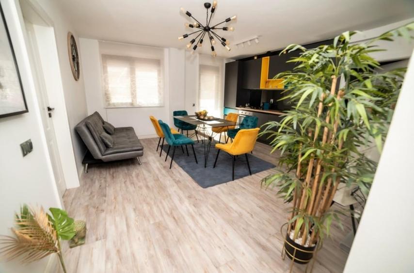 Apartament cu 3 camere semidecomandat, mobilat în Florești — fotografia 2