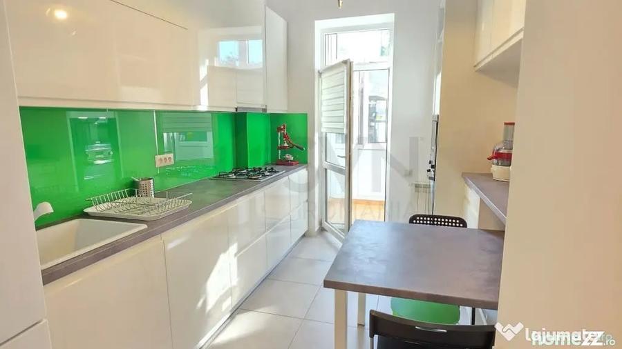 Apartament cu 4 camere decomandat în Primăverii