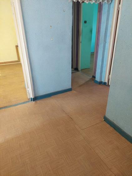 Apartament cu 3 camere decomandat în Onești