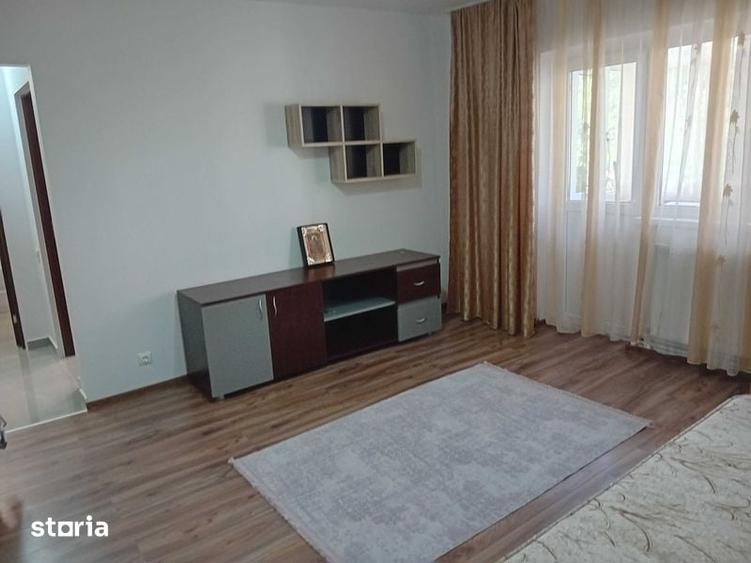Inchiriez apartament 2 camere, 350 E - 2