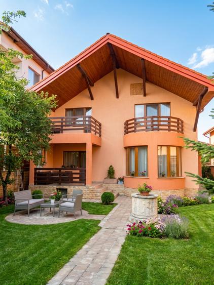 Casă individuală cu 6 camere cu Canalizare în Bună Ziua