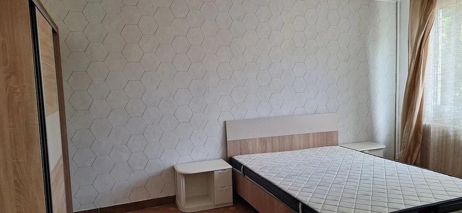Garsonieră decomandată în Brâncoveanu