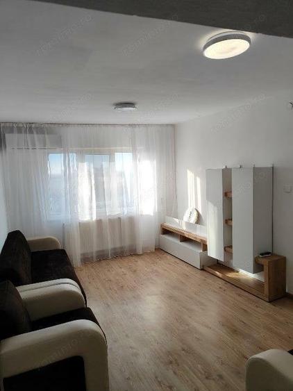 Apartament cu 3 camere semidecomandat în Șagului