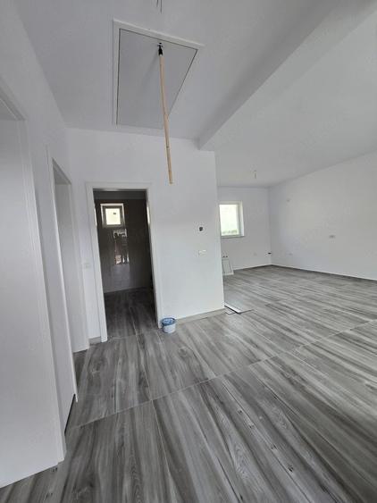 Casă cu 3 camere cu Teren 300 Mp în Sânandrei