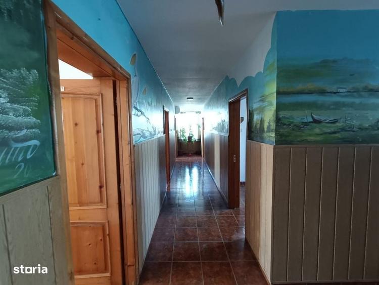 Spațiu comercial, în