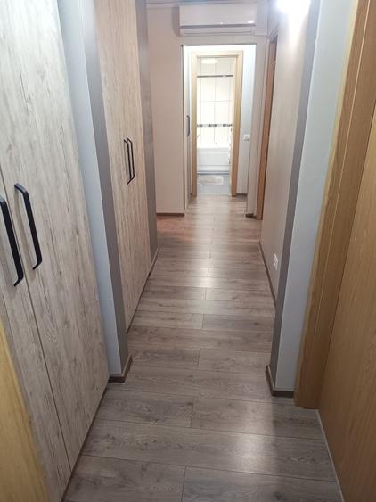 Apartament cu 4 camere decomandat în Lipovei