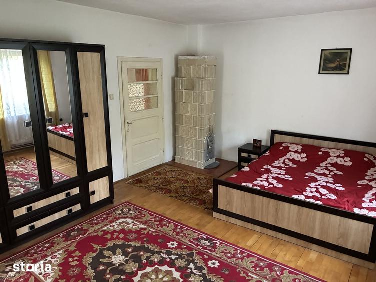 Casă cu 4 camere cu Teren 1300 Mp în Băi