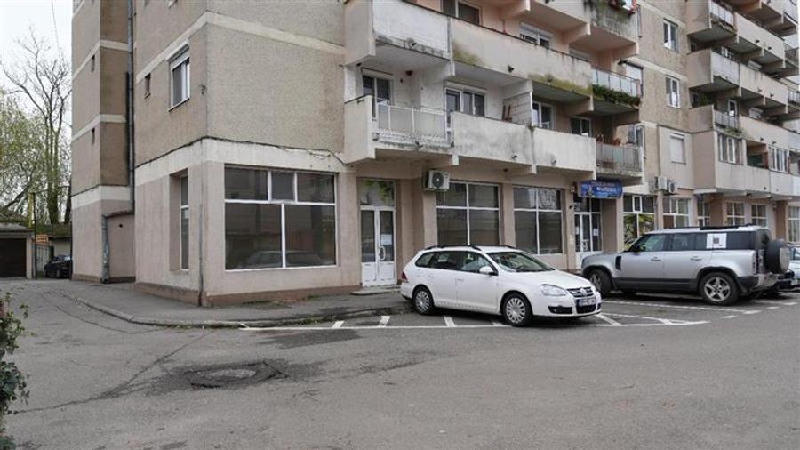 Spațiu comercial, de 232.5 mp, în Central