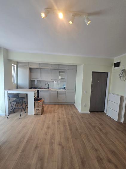 Apartament cu 2 camere semidecomandat în Otopeni