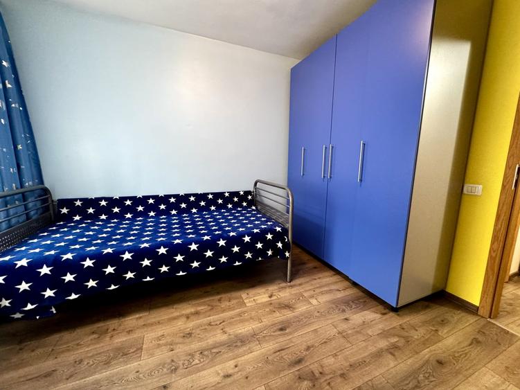 Apartament cu 4 camere decomandat, mobilat în Lipovei