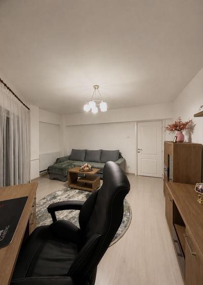 Apartament cu 2 camere decomandat în Complex Studențesc