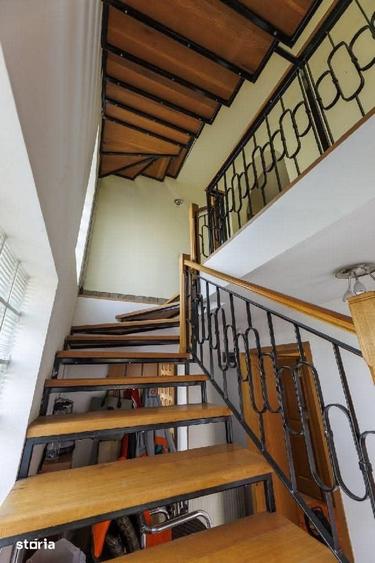 Casă cu 6 camere cu Teren 567 Mp în Central