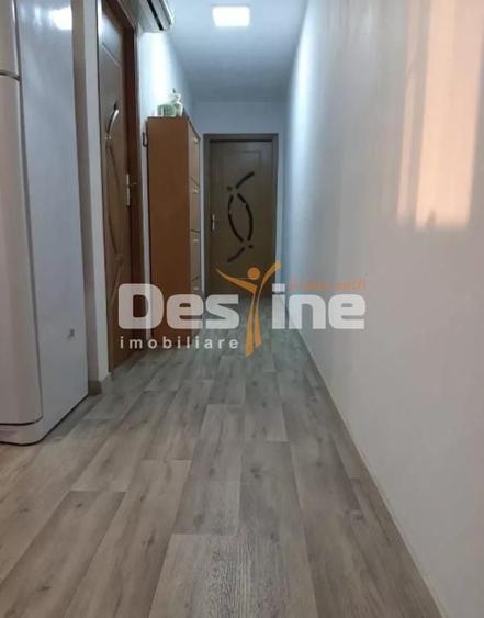 Apartament cu 2 camere decomandat, mobilat în Dâmbovița