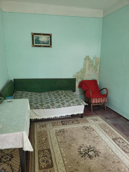 Casă individuală cu 6 camere cu Canalizare în Tomis I