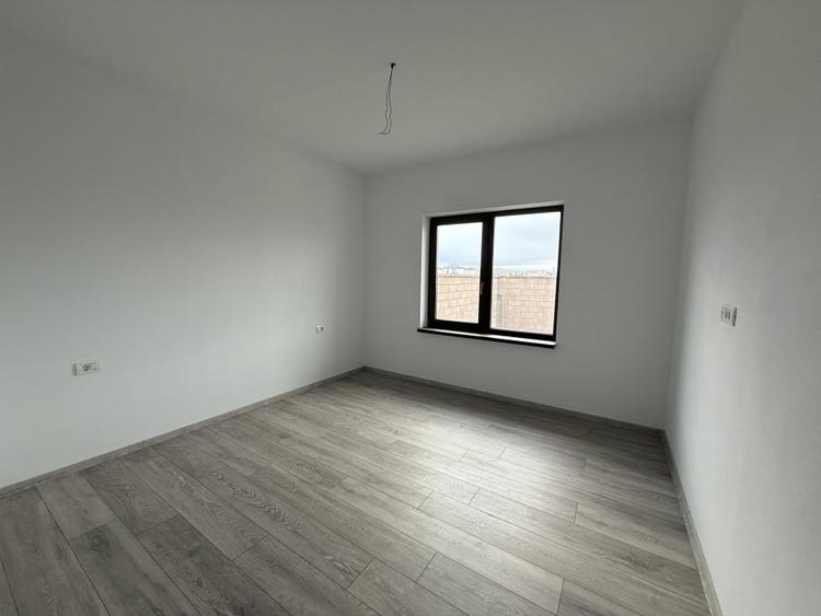 Duplex cu 3 camere cu Teren 300 Mp în Calea Urseni