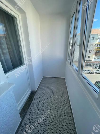 Apartament cu 3 camere decomandat în Vest