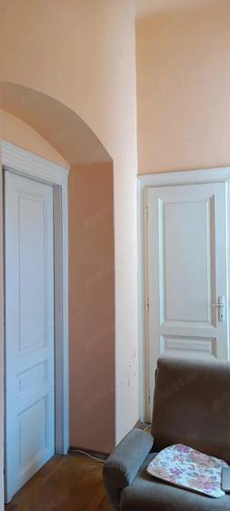 Casă cu 6 camere cu Teren 2883 Mp în Ultracentral