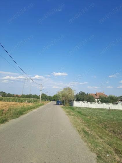 Teren de 2600 mp, în Băbeni