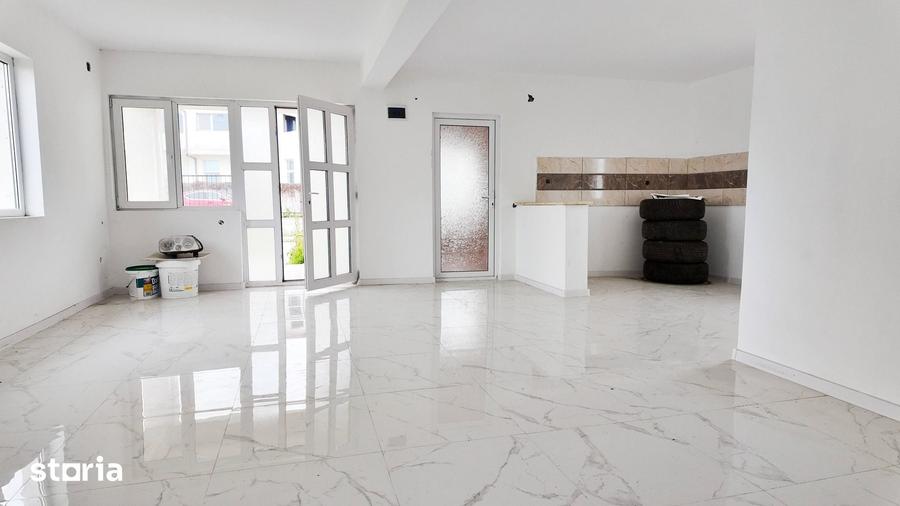Casă cu 3 camere cu Teren 400 Mp în Central