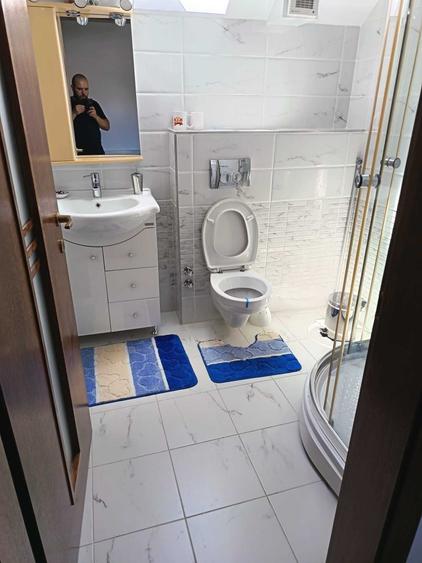 Casă cu 4 camere cu Teren 1700 Mp în Central