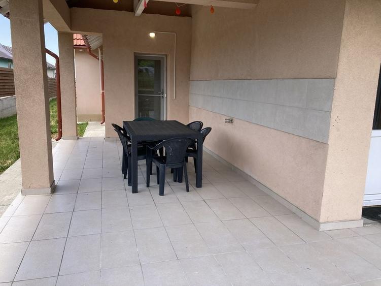 Casă cu 3 camere cu Teren 650 Mp în Șimnicu de Sus
