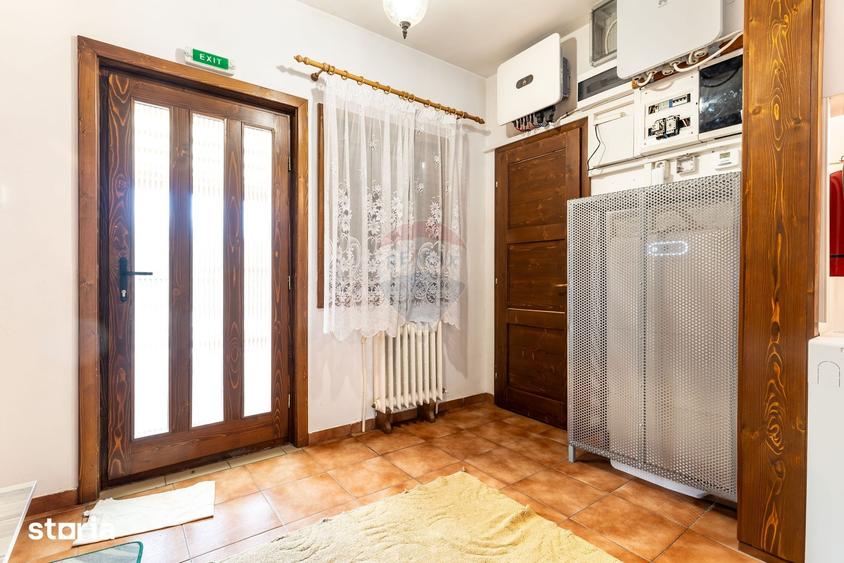 Casă cu 7 camere cu Teren 1300 Mp în Mărișel