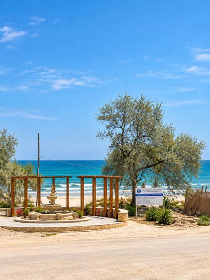 Apartament cu 3 camere semidecomandat, mobilat în Mamaia-Sat