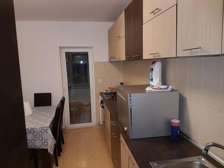 Apartament cu 3 camere decomandat în Dacia