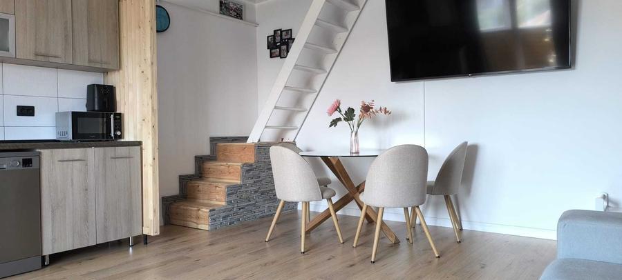 Apartament cu 2 camere semidecomandat în Central