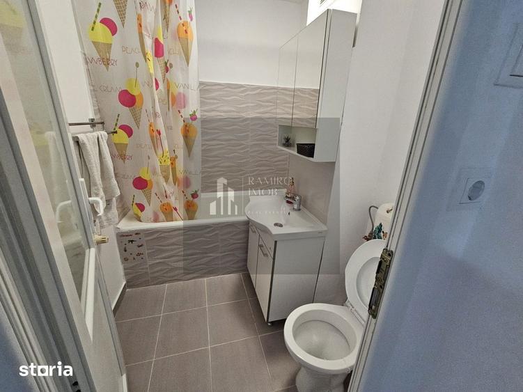 Apartament cu 3 camere semidecomandat, mobilat în Pantelimon