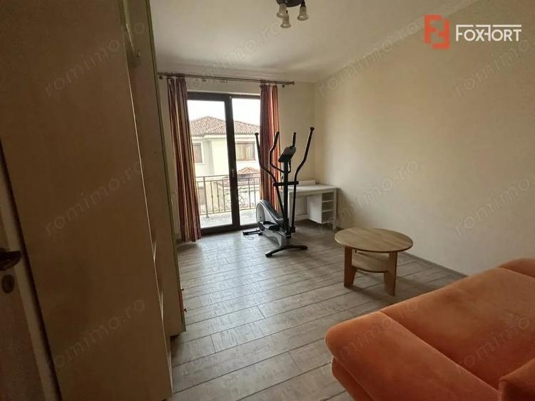 Casă cu 3 camere cu Teren 100 Mp în Buziașului