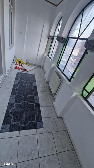 Apartament cu 4 camere în Central