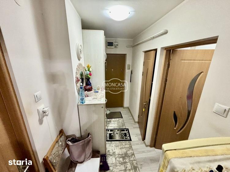 Garsonieră decomandată în Central