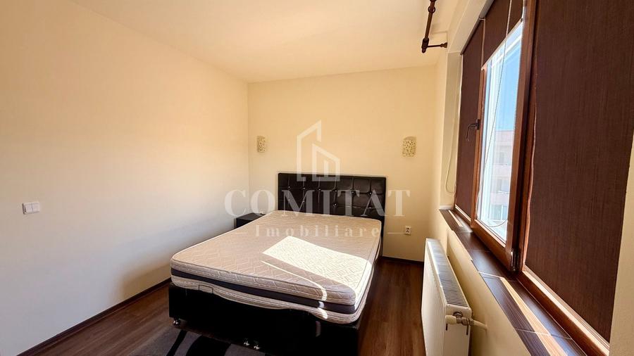 Apartament cu 3 camere semidecomandat, mobilat în Florești