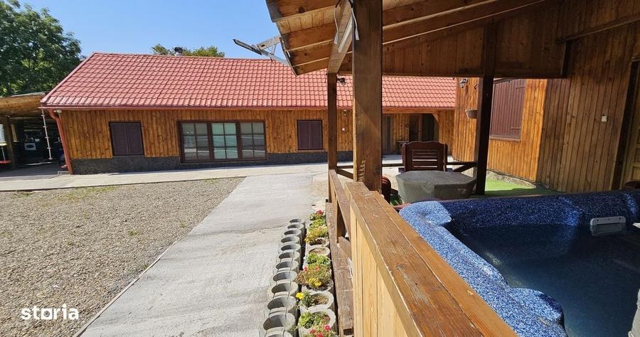 Casă cu 4 camere semidecomandat în Zece Hotare