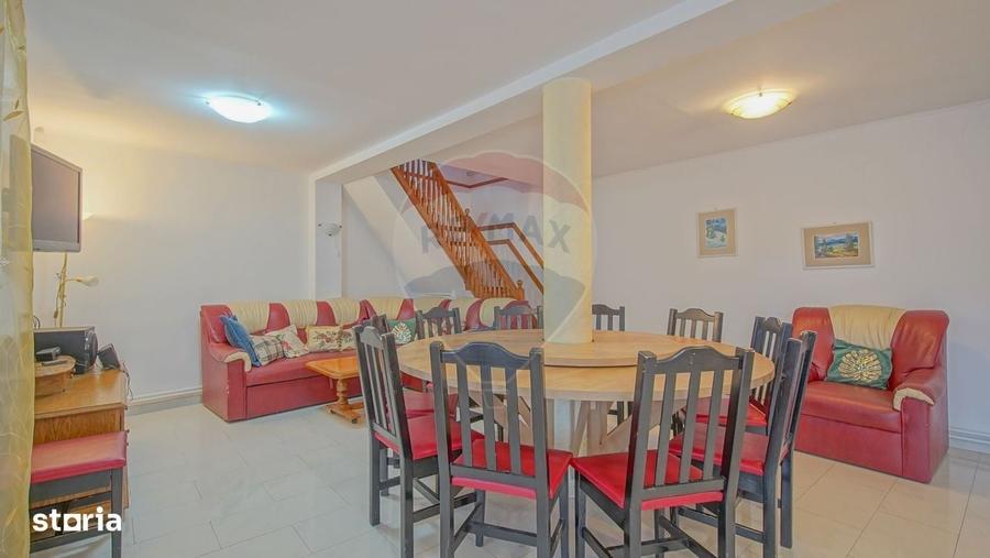 Casă cu 4 camere în Purcăreni