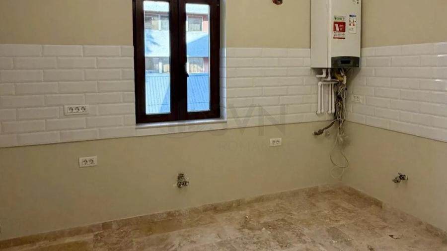Apartament cu 4 camere decomandat în Dacia