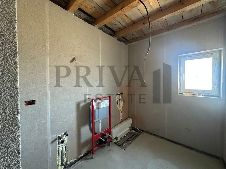 Duplex cu 4 camere cu Canalizare în Dumbrăvița