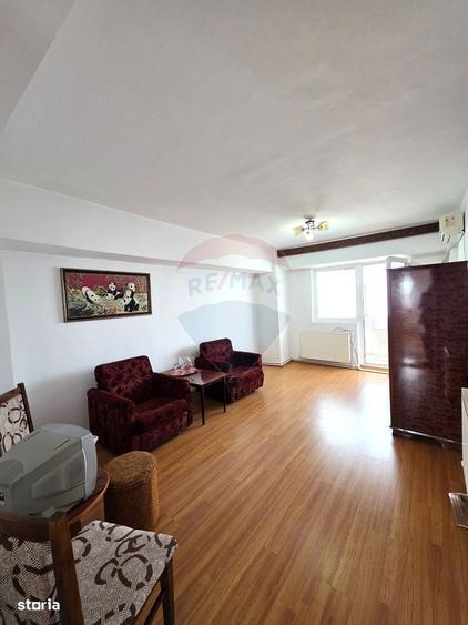 Apartament 3 camere, in zona Pod, Ramnicu Sarat et.4/4 - 4