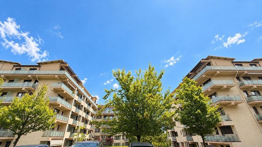 Apartament cu 3 camere semidecomandat, mobilat în Copou